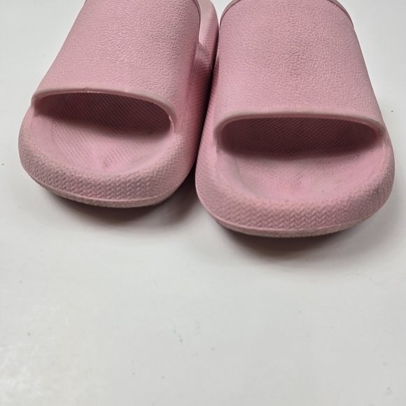 Comfortable Pink Slide Sandals - Picture 4 of 7